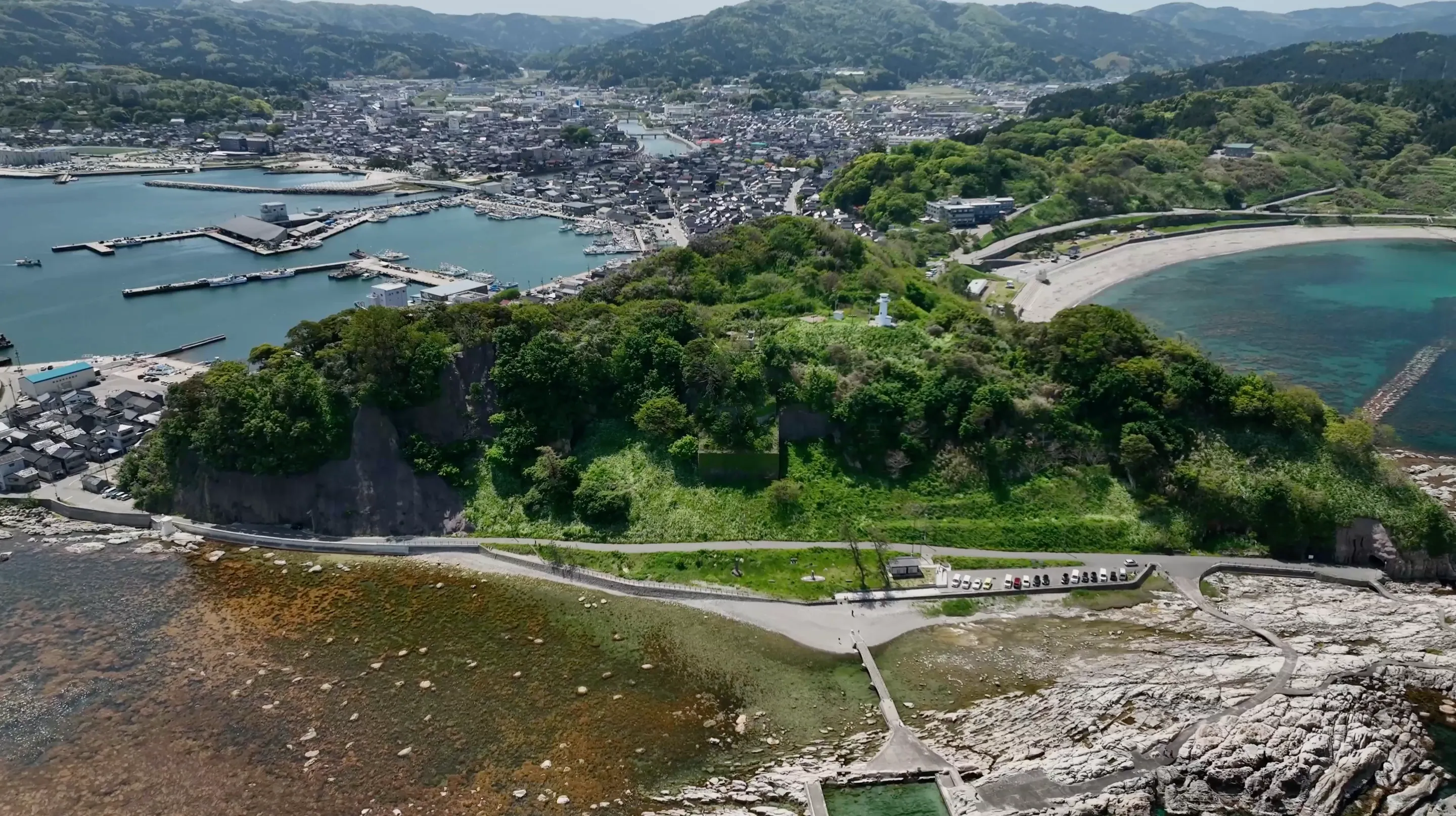 230504竜ヶ埼灯台／輪島港